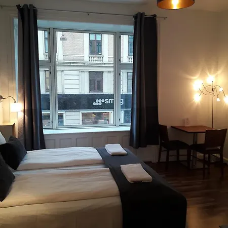 Loven Hotel