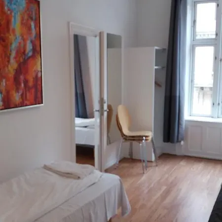 Loven Hotel 2*