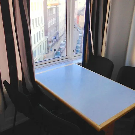 Loven Hotel